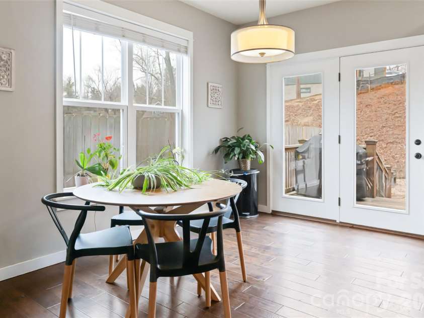 123 Arline Henry Way, Asheville, NC 28806.  MLS# CAR4232266, YatesRealty ID 2178. 