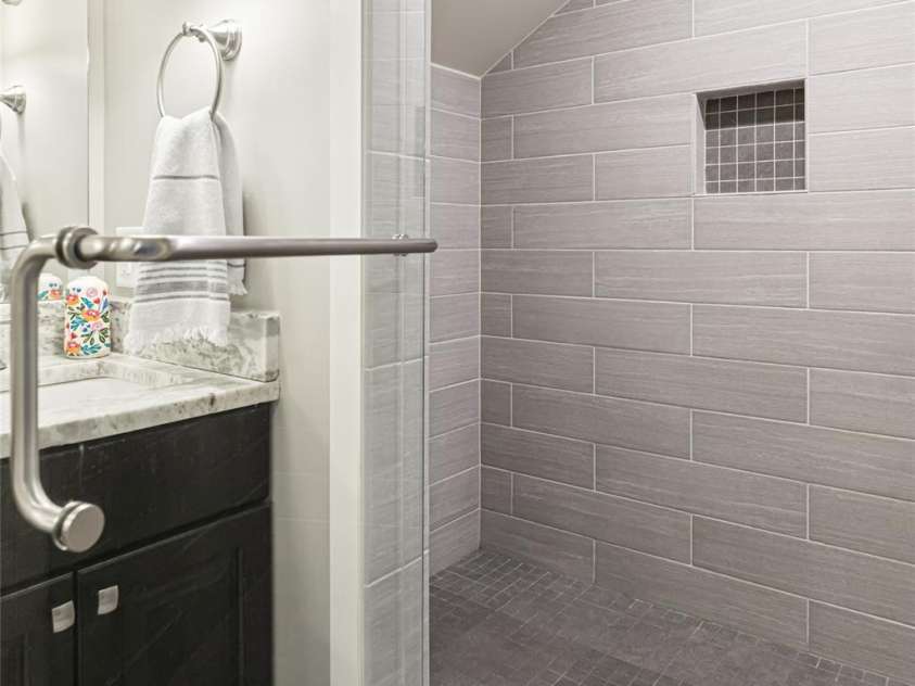 123 Arline Henry Way, Asheville, NC 28806.  MLS# CAR4232266, YatesRealty ID 2178. 