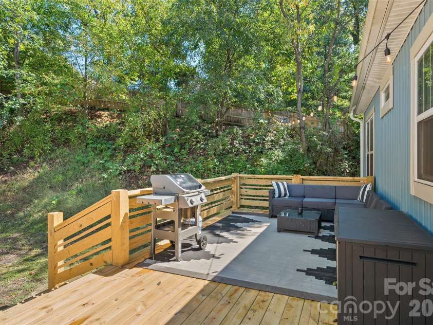 123 Arline Henry Way, Asheville, NC 28806.  MLS# CAR4232266, YatesRealty ID 2178. 
