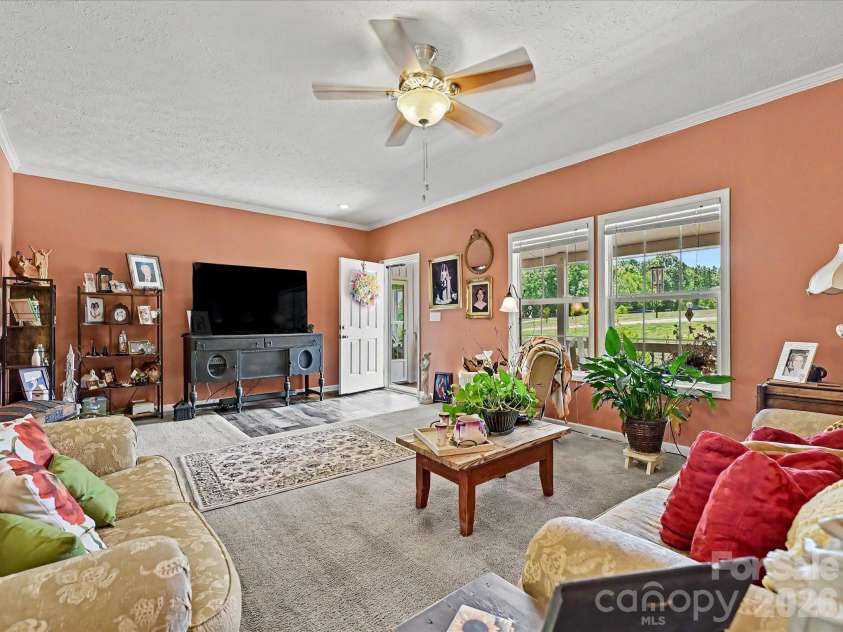 3556 Walling Drive, Newton, NC 28658.  MLS# CAR4376025, YatesRealty ID 21781. 