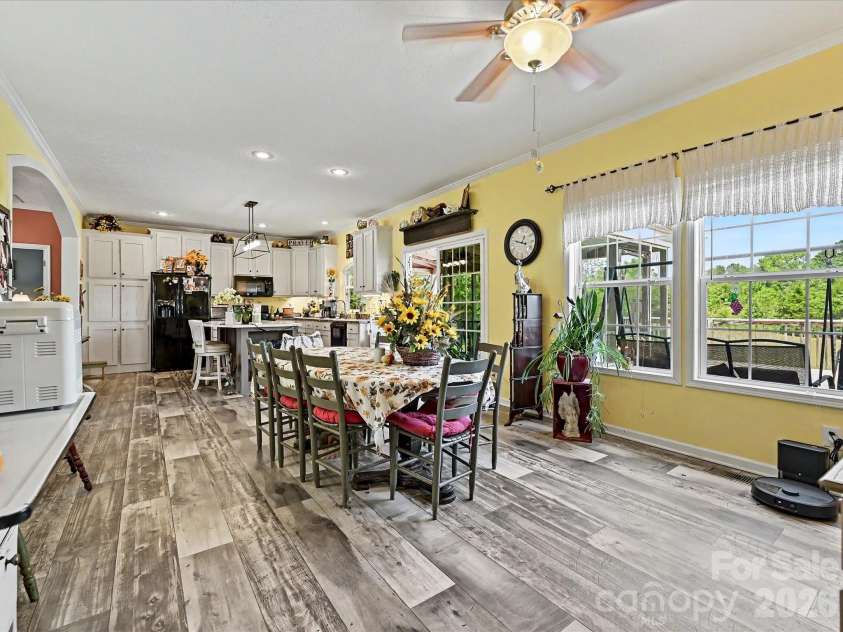 3556 Walling Drive, Newton, NC 28658.  MLS# CAR4376025, YatesRealty ID 21781. 