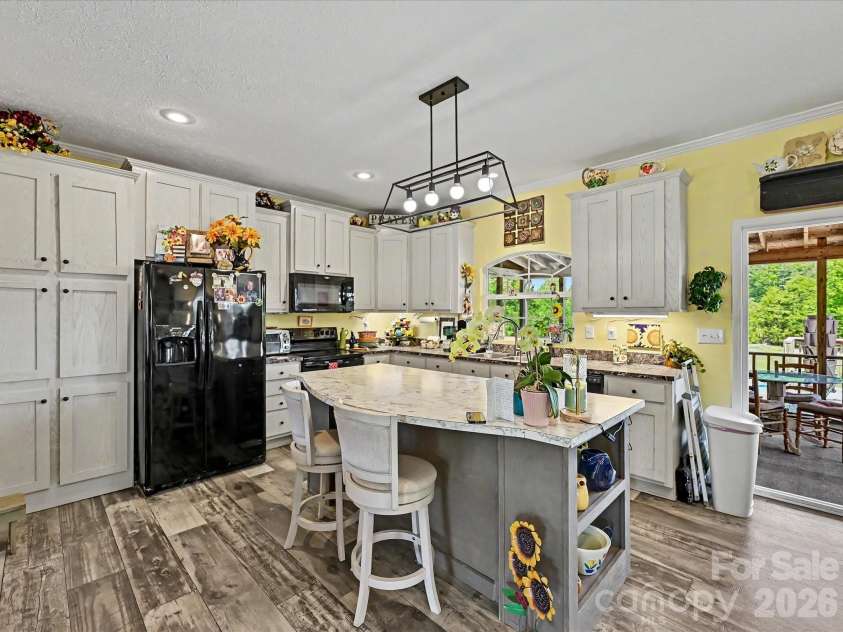 3556 Walling Drive, Newton, NC 28658.  MLS# CAR4376025, YatesRealty ID 21781. 