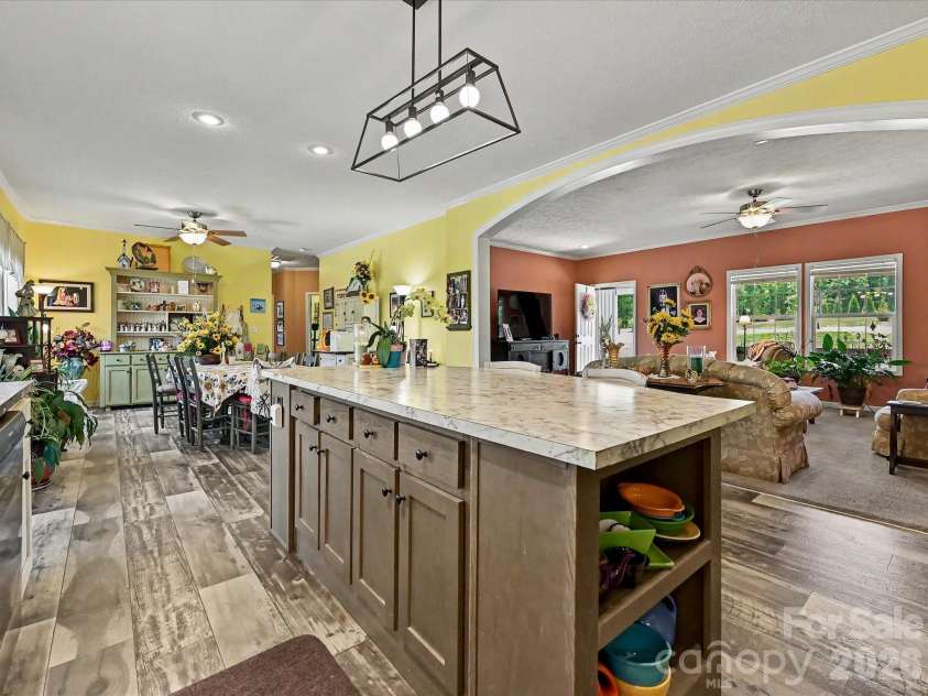 3556 Walling Drive, Newton, NC 28658.  MLS# CAR4376025, YatesRealty ID 21781. 
