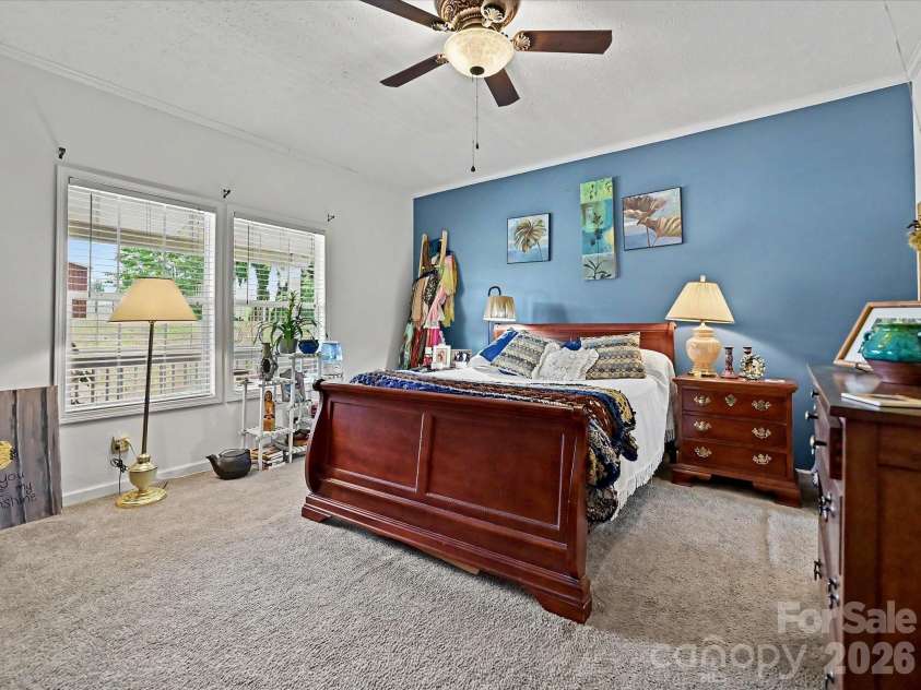 3556 Walling Drive, Newton, NC 28658.  MLS# CAR4376025, YatesRealty ID 21781. 