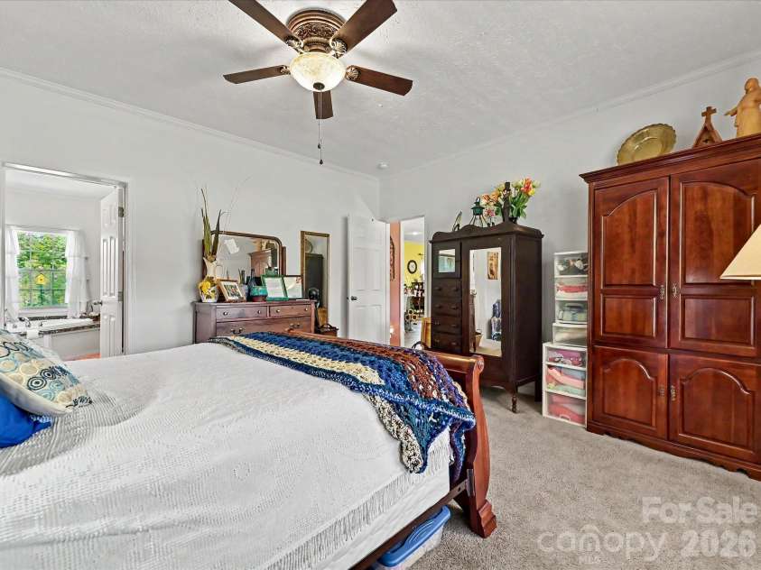 3556 Walling Drive, Newton, NC 28658.  MLS# CAR4376025, YatesRealty ID 21781. 