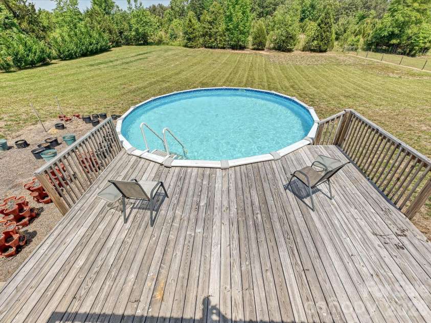 3556 Walling Drive, Newton, NC 28658.  MLS# CAR4376025, YatesRealty ID 21781. 