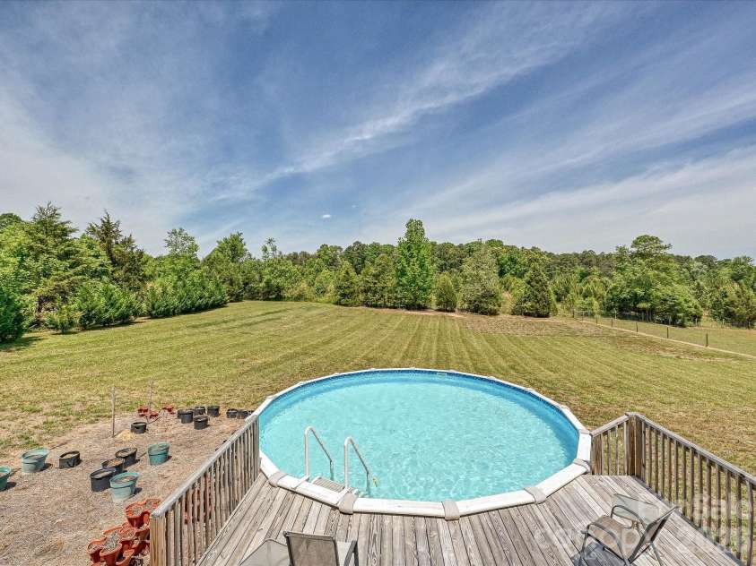 3556 Walling Drive, Newton, NC 28658.  MLS# CAR4376025, YatesRealty ID 21781. 