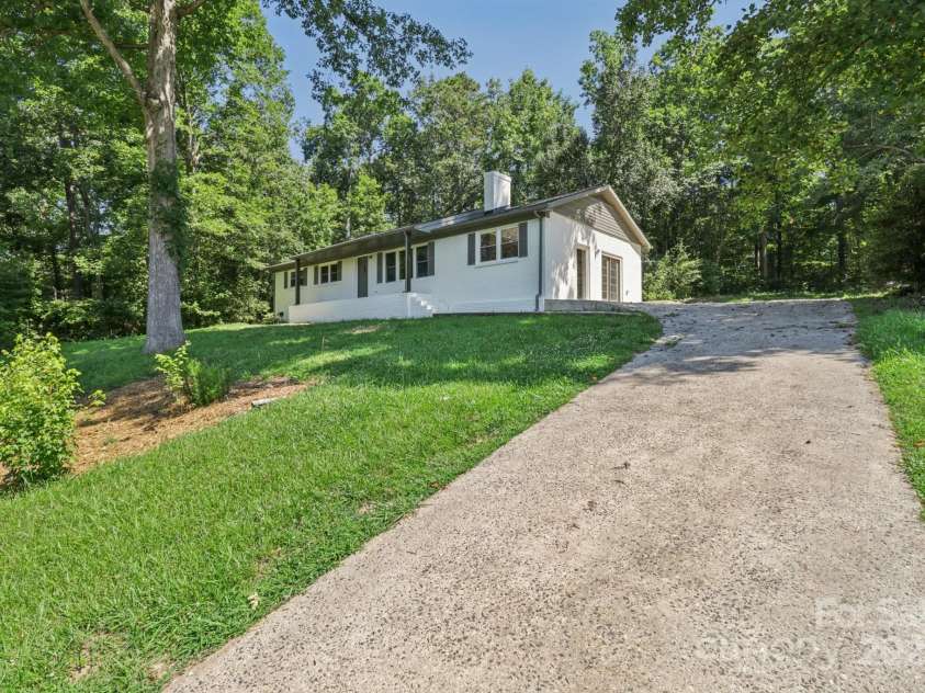 848 Ike Lynch Road, Dallas, NC 28034.  MLS# CAR4268616, YatesRealty ID 21782. 