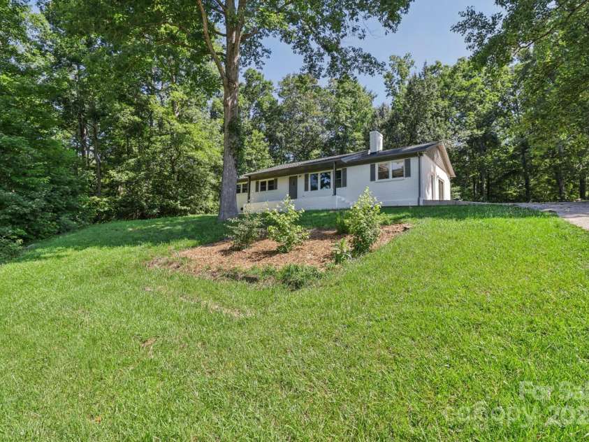 848 Ike Lynch Road, Dallas, NC 28034.  MLS# CAR4268616, YatesRealty ID 21782. 