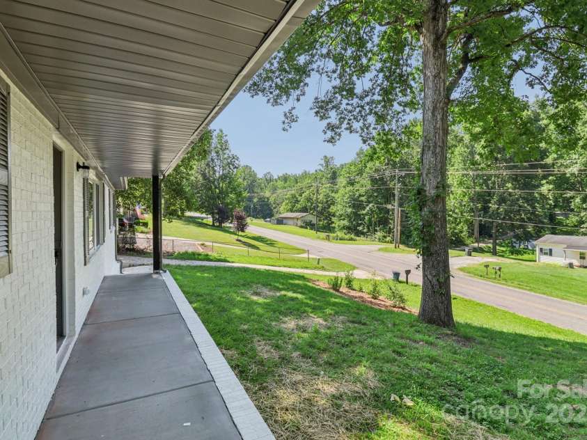 848 Ike Lynch Road, Dallas, NC 28034.  MLS# CAR4268616, YatesRealty ID 21782. 