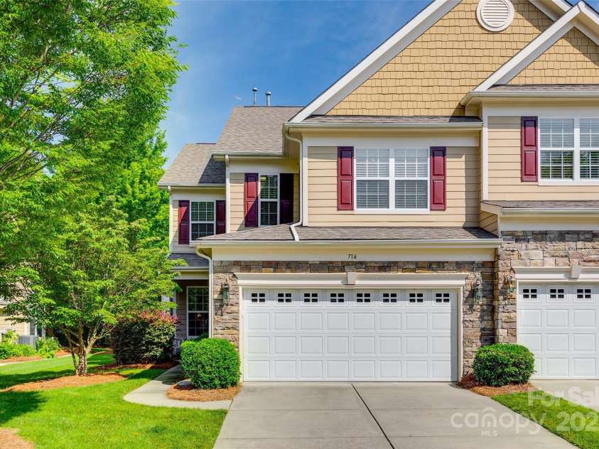 714 Deerbrook Lane, Tega Cay, SC 29708.  MLS# CAR4268039, YatesRealty ID 21783. 