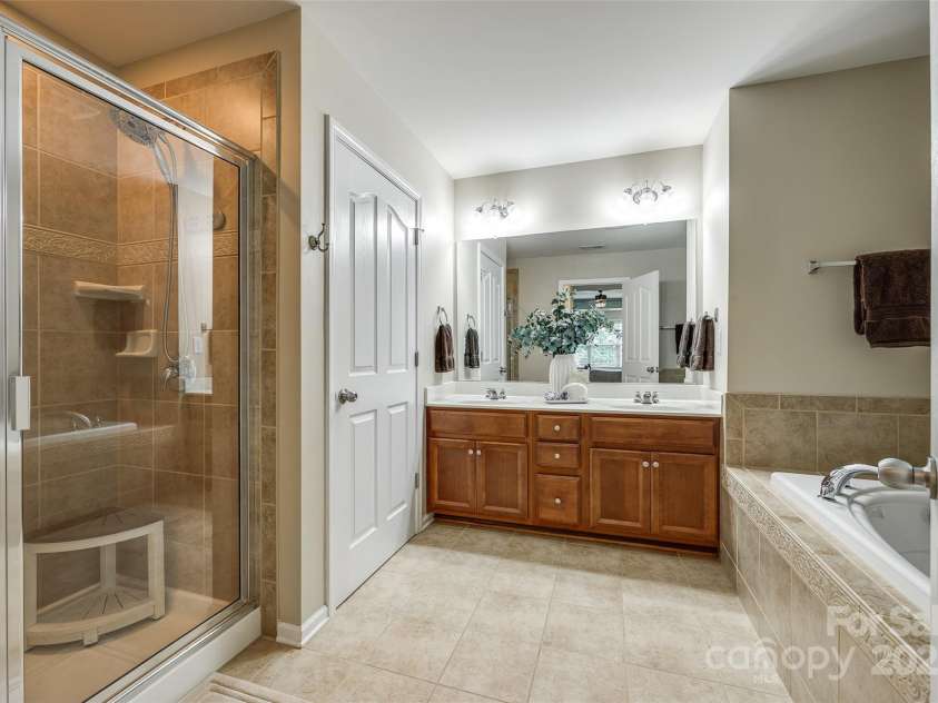 714 Deerbrook Lane, Tega Cay, SC 29708.  MLS# CAR4268039, YatesRealty ID 21783. 