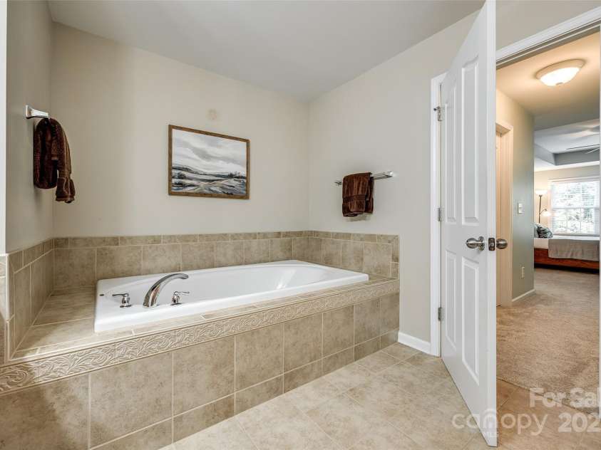 714 Deerbrook Lane, Tega Cay, SC 29708.  MLS# CAR4268039, YatesRealty ID 21783. 