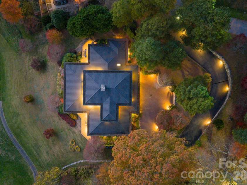 820 Laurel Ridge Drive, Waynesville, NC 28786.  MLS# CAR4319300, YatesRealty ID 21783. 