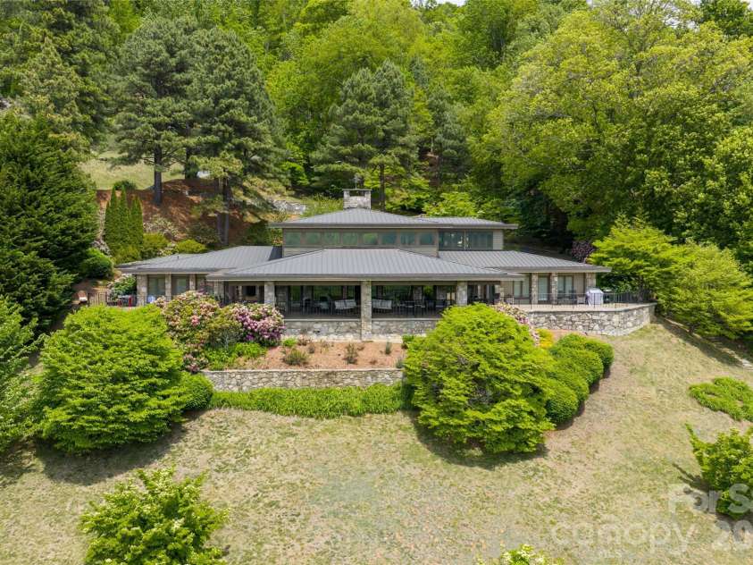 820 Laurel Ridge Drive, Waynesville, NC 28786.  MLS# CAR4319300, YatesRealty ID 21783. 