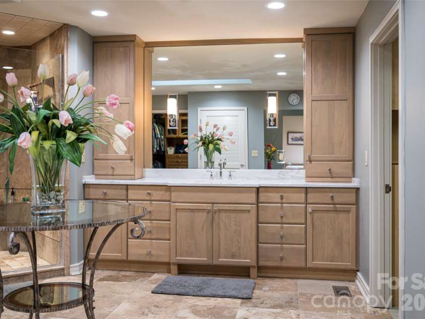 820 Laurel Ridge Drive, Waynesville, NC 28786.  MLS# CAR4319300, YatesRealty ID 21783. 