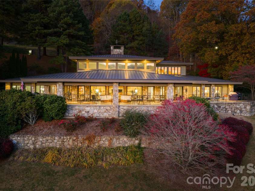 820 Laurel Ridge Drive, Waynesville, NC 28786.  MLS# CAR4319300, YatesRealty ID 21783. 