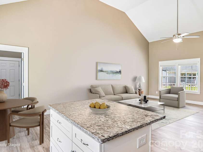 464 Riverwind Drive, Hendersonville, NC 28739.  MLS# CAR4380506, YatesRealty ID 21785. 