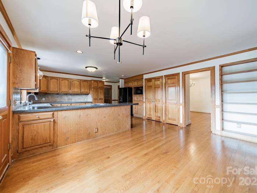 12705 Caldwell Road, Charlotte, NC 28213.  MLS# CAR4266691, YatesRealty ID 21786. 