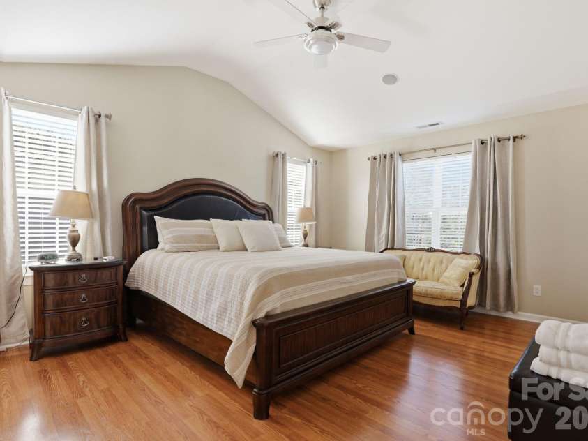 10122 Whiteburn Court, Charlotte, NC 28278.  MLS# CAR4370542, YatesRealty ID 21787. 