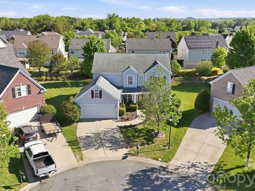 10122 Whiteburn Court, Charlotte, NC 28278.  MLS# CAR4370542, YatesRealty ID 21787. 