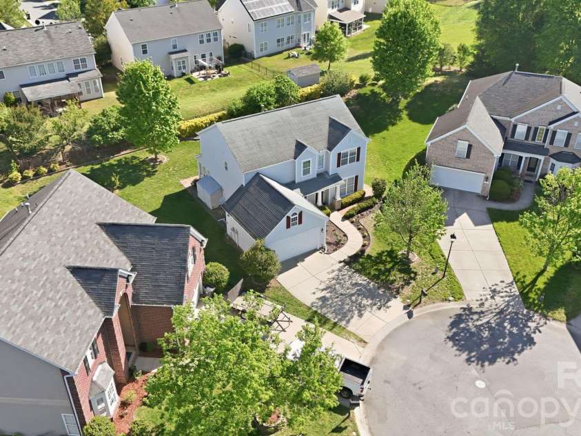 10122 Whiteburn Court, Charlotte, NC 28278.  MLS# CAR4370542, YatesRealty ID 21787. 