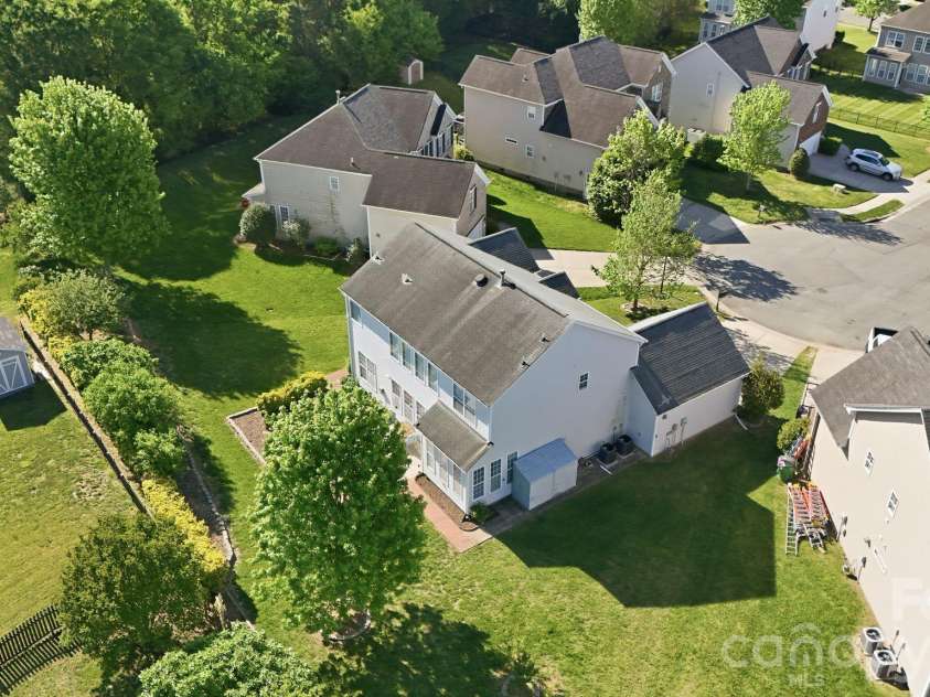 10122 Whiteburn Court, Charlotte, NC 28278.  MLS# CAR4370542, YatesRealty ID 21787. 