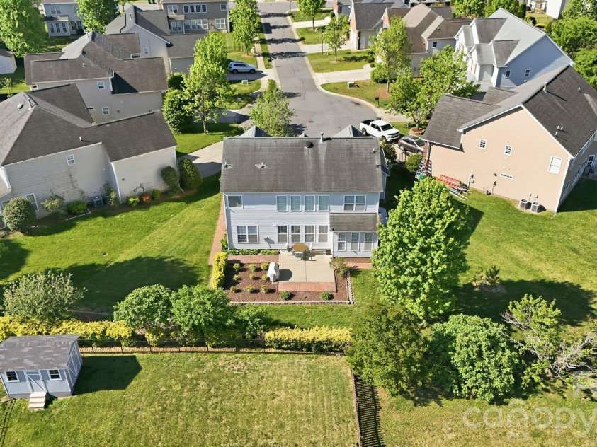 10122 Whiteburn Court, Charlotte, NC 28278.  MLS# CAR4370542, YatesRealty ID 21787. 