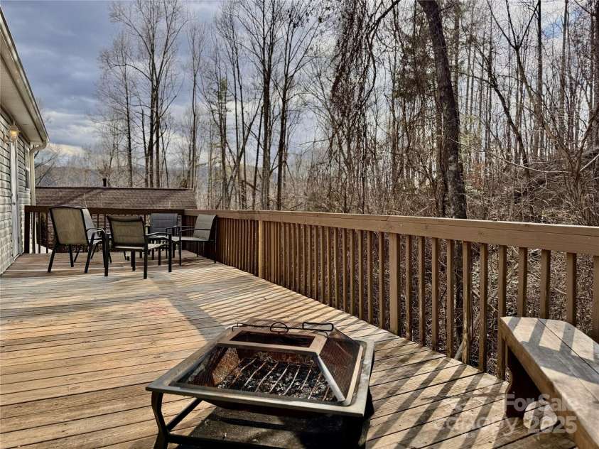 231 Newberry Drive, Fletcher, NC 28732.  MLS# CAR4221734, YatesRealty ID 21787. Super Great Deck