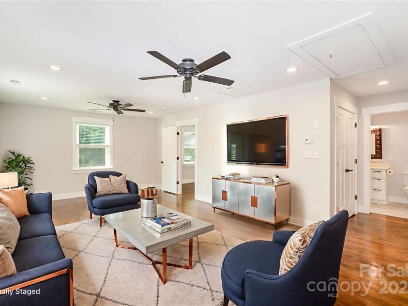 5421 Princess Street, Charlotte, NC 28269.  MLS# CAR4281674, YatesRealty ID 21788. 