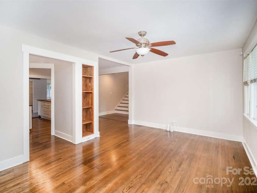 5421 Princess Street, Charlotte, NC 28269.  MLS# CAR4281674, YatesRealty ID 21788. 