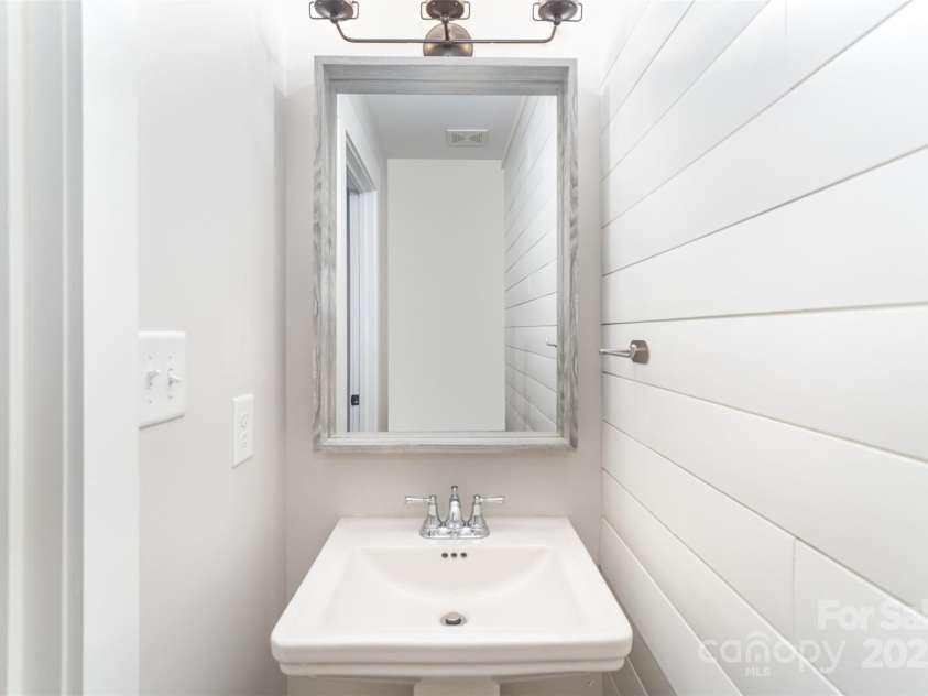 5421 Princess Street, Charlotte, NC 28269.  MLS# CAR4281674, YatesRealty ID 21788. 