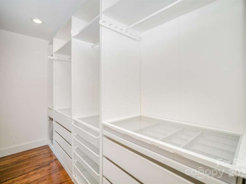5421 Princess Street, Charlotte, NC 28269.  MLS# CAR4281674, YatesRealty ID 21788. 