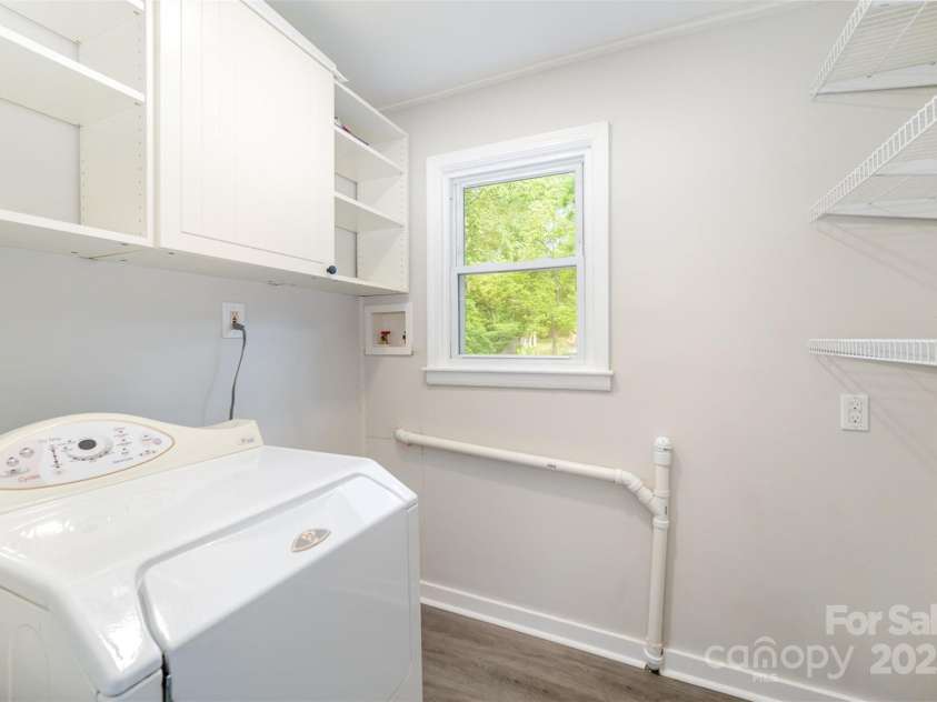 5421 Princess Street, Charlotte, NC 28269.  MLS# CAR4281674, YatesRealty ID 21788. 