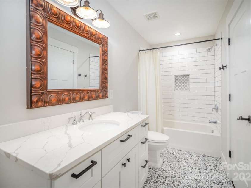 5421 Princess Street, Charlotte, NC 28269.  MLS# CAR4281674, YatesRealty ID 21788. 