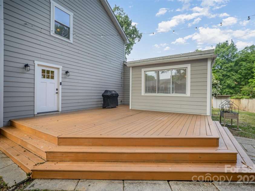 5421 Princess Street, Charlotte, NC 28269.  MLS# CAR4281674, YatesRealty ID 21788. 