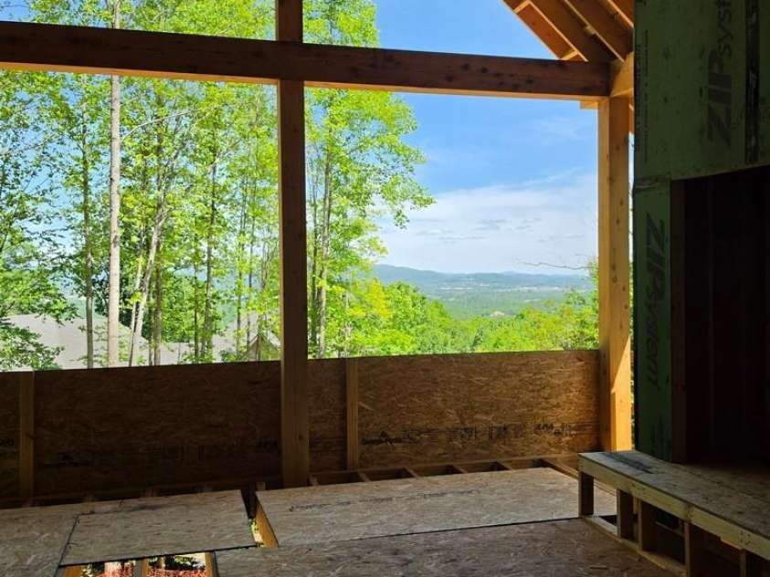 96 Split Rock Trail, Arden, NC 28704.  MLS# CAR4373840, YatesRealty ID 21788. 