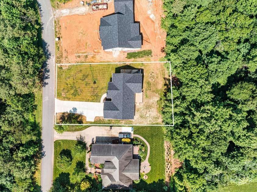 6249 Hayden Drive, Hickory, NC 28601.  MLS# CAR4270292, YatesRealty ID 21789. 