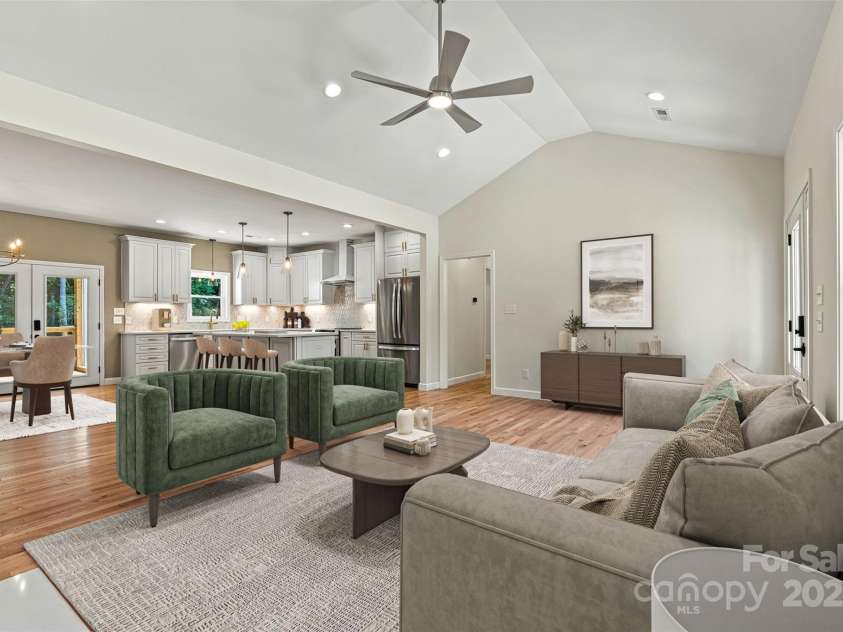 6249 Hayden Drive, Hickory, NC 28601.  MLS# CAR4270292, YatesRealty ID 21789. 