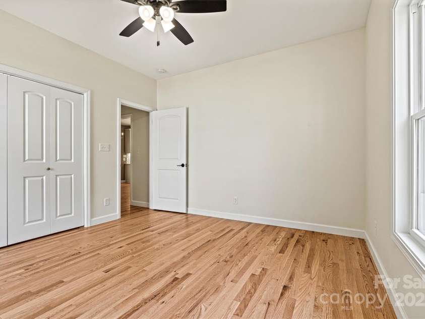 6249 Hayden Drive, Hickory, NC 28601.  MLS# CAR4270292, YatesRealty ID 21789. 