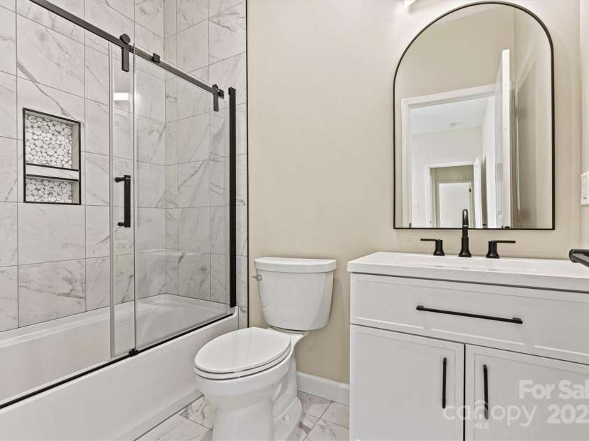 6249 Hayden Drive, Hickory, NC 28601.  MLS# CAR4270292, YatesRealty ID 21789. 