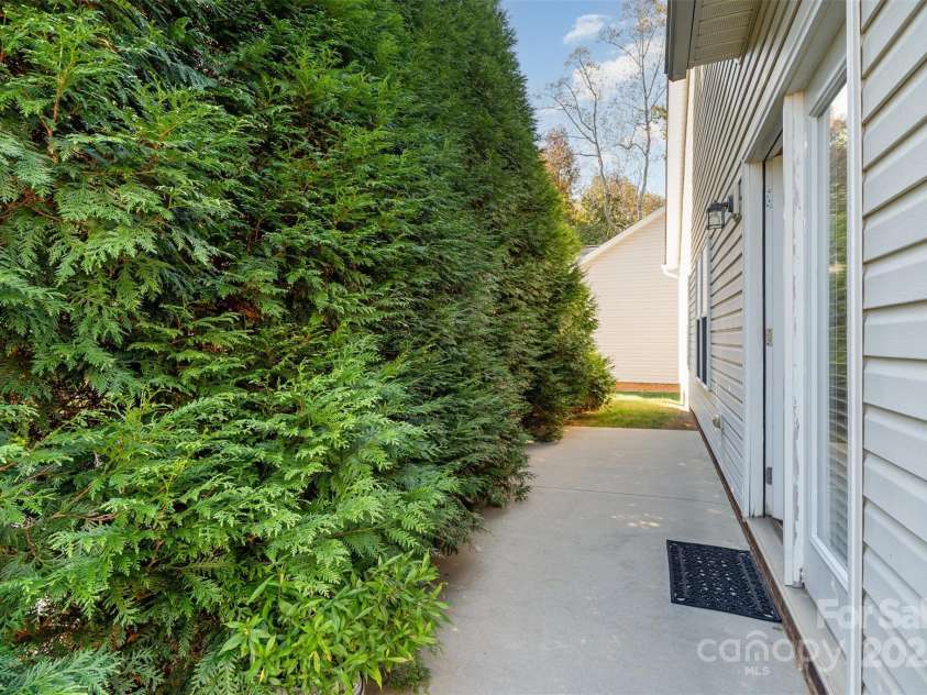 327 River Birch Drive, Salisbury, NC 28146.  MLS# CAR4312481, YatesRealty ID 2179. 