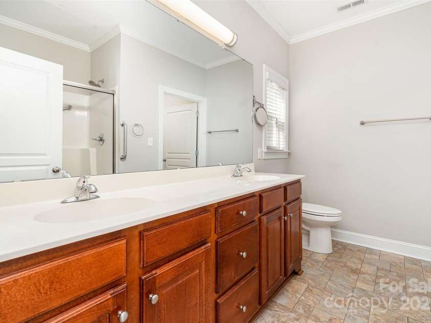 327 River Birch Drive, Salisbury, NC 28146.  MLS# CAR4312481, YatesRealty ID 2179. Primary bath