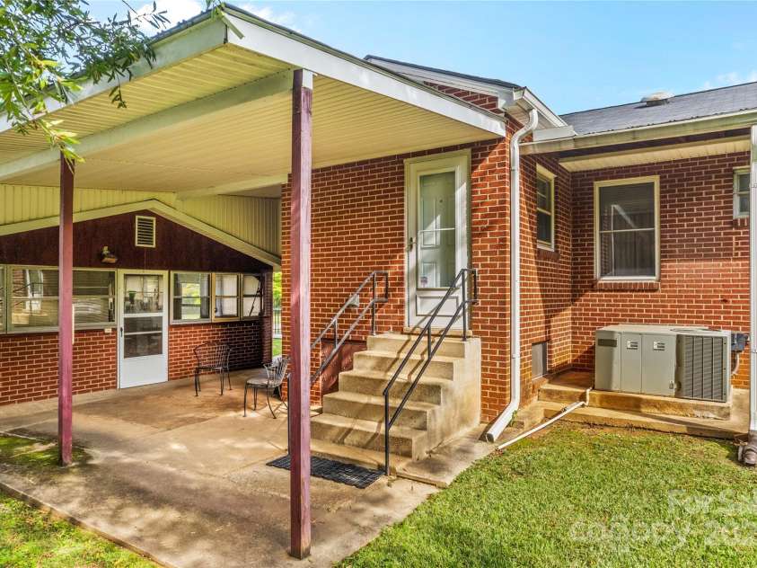 5960/5930 Main Street, Salisbury, NC 28147.  MLS# CAR4188332, YatesRealty ID 2179. 