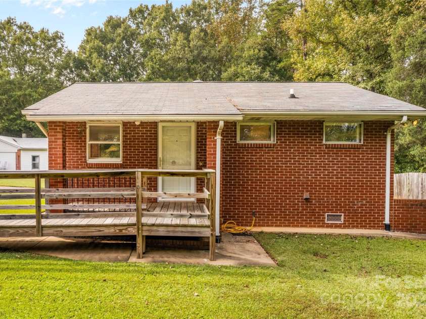 5960/5930 Main Street, Salisbury, NC 28147.  MLS# CAR4188332, YatesRealty ID 2179. 