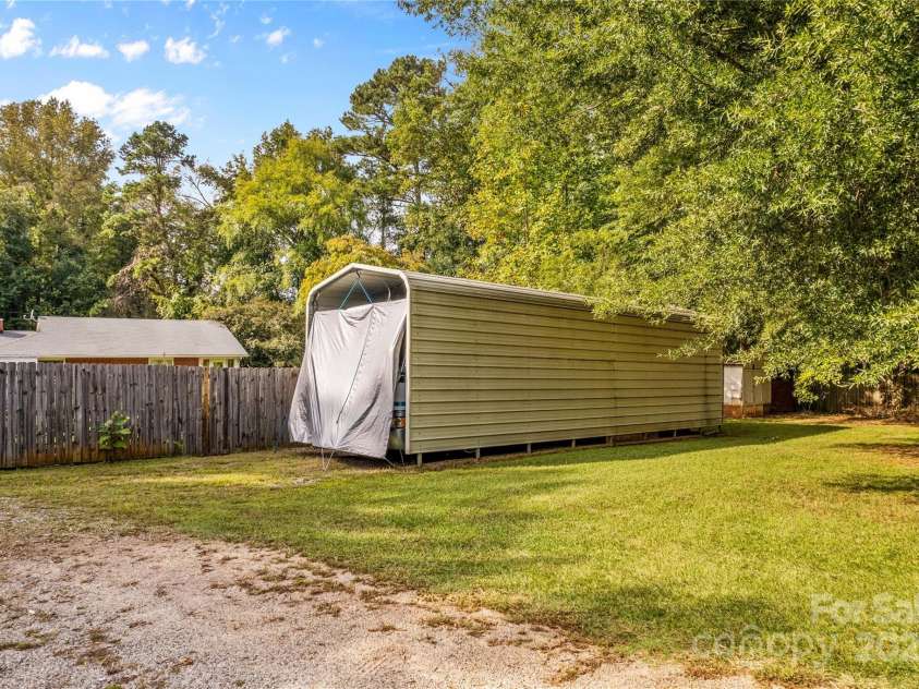 5960/5930 Main Street, Salisbury, NC 28147.  MLS# CAR4188332, YatesRealty ID 2179. 