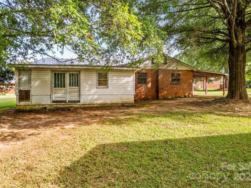 5960/5930 Main Street, Salisbury, NC 28147.  MLS# CAR4188332, YatesRealty ID 2179. 