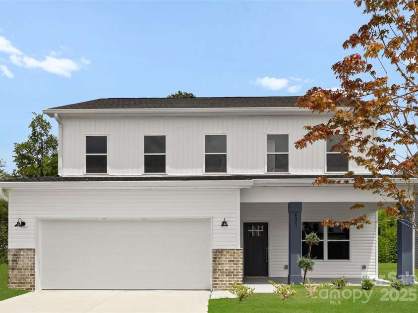 8032 Joy Crossing Lane, Charlotte, NC 28214.  MLS# CAR4272887, YatesRealty ID 21791. 