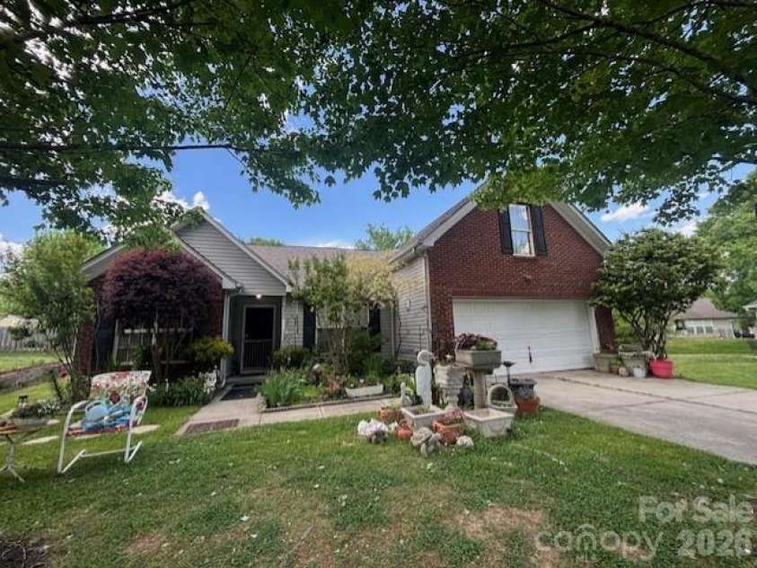 8455 Angwin Place, Charlotte, NC 28262.  MLS# CAR4372985, YatesRealty ID 21791. 