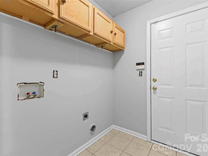8455 Angwin Place, Charlotte, NC 28262.  MLS# CAR4372985, YatesRealty ID 21791. 